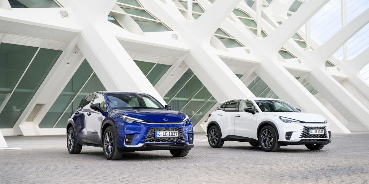 NextImg:Ford to challenge Tesla with new ultra-fast electric vehicle chargers set to hit the UK within years