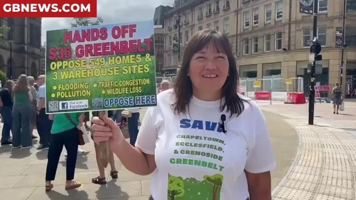 Council row erupts as locals challenge telecoms company over giant mast