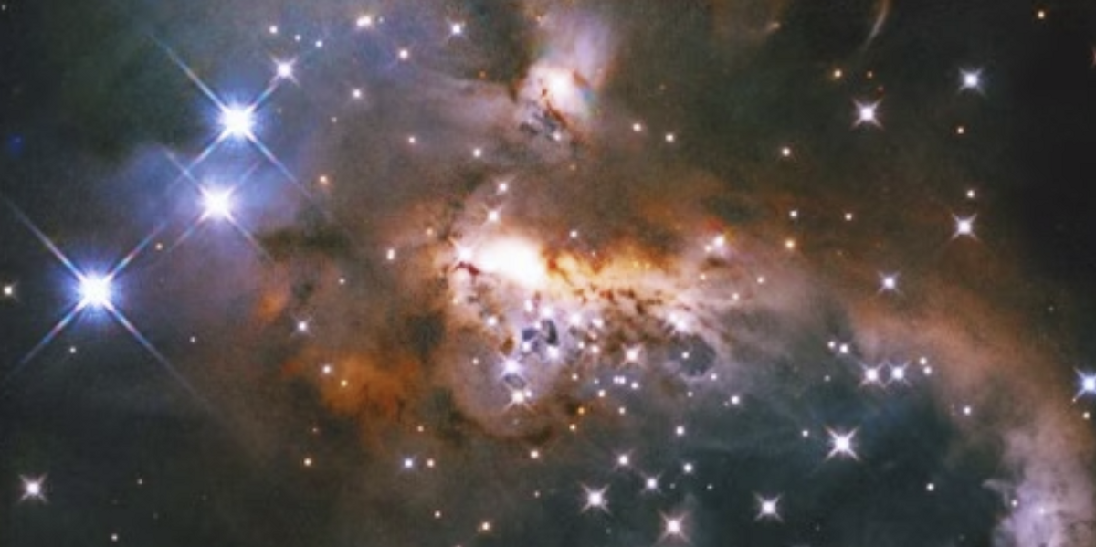 NextImg:Nasa telescope reveals incredible image of 'snowman' 6,000 light-years away from Earth