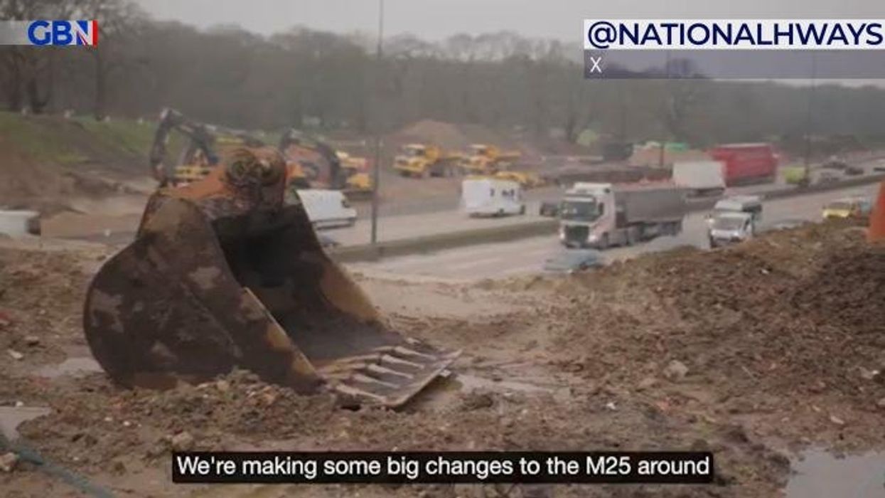 M4 traffic: Drivers warned of long delays on major motorway after huge oil spill and collision