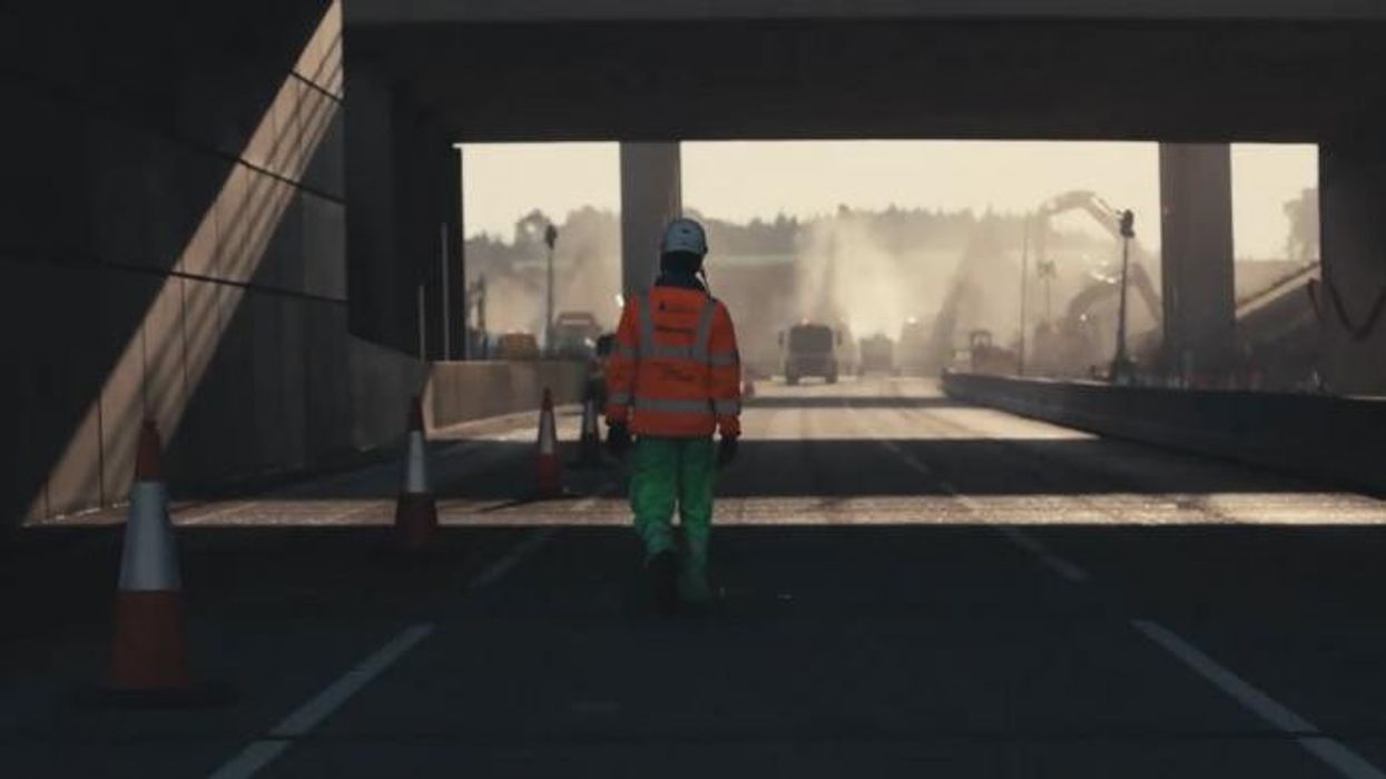 Drivers warned of traffic chaos as 'vehicle falls from bridge' on M20 and M25 shuts for 'police incident'