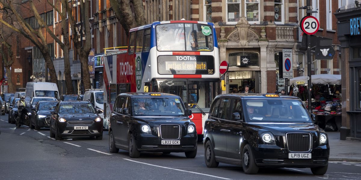 NextImg:Iconic London black cabs could go extinct and disappear from roads 'by 2040' - 'Taken for granted!'