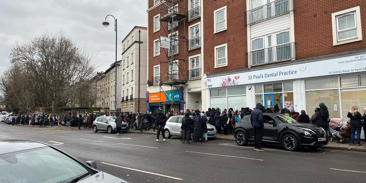 NextImg:State of UK dentistry: Police forced to intervene as HUNDREDS queue as new NHS dentist opens in Bristol