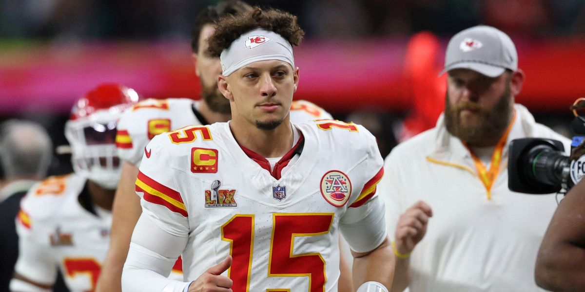 NextImg:Philadelphia Eagles star upstages Patrick Mahomes at Super Bowl to break NFL record