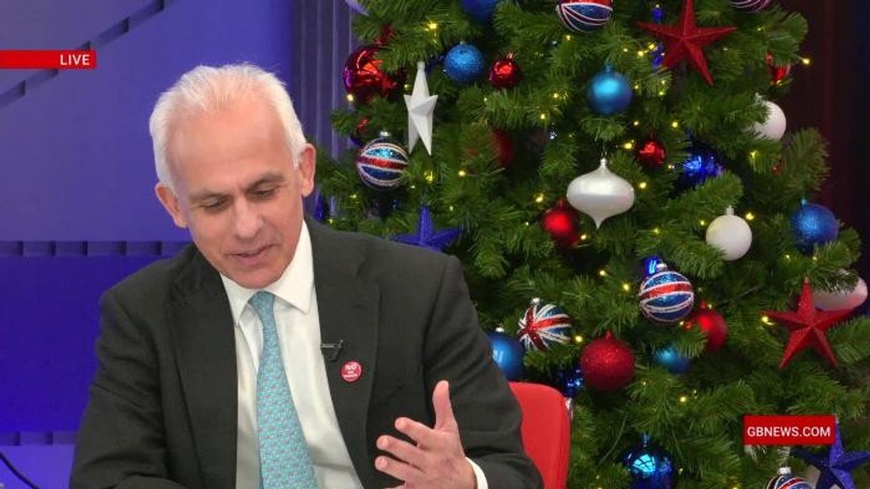 'We are facing a sovereign debt crisis!' Labour issued stark economy warning by Ben Habib as UK growth flatlines