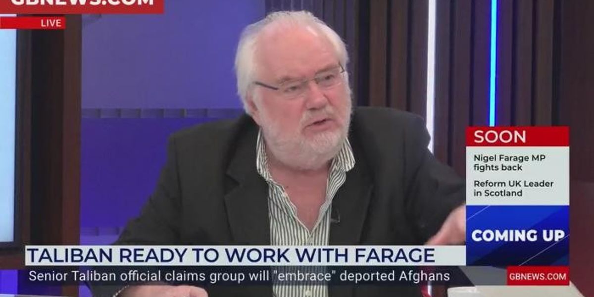 NextImg:Nigel Farage's 'fantastic political skill' praised by Mike Parry after announcing deportation plan