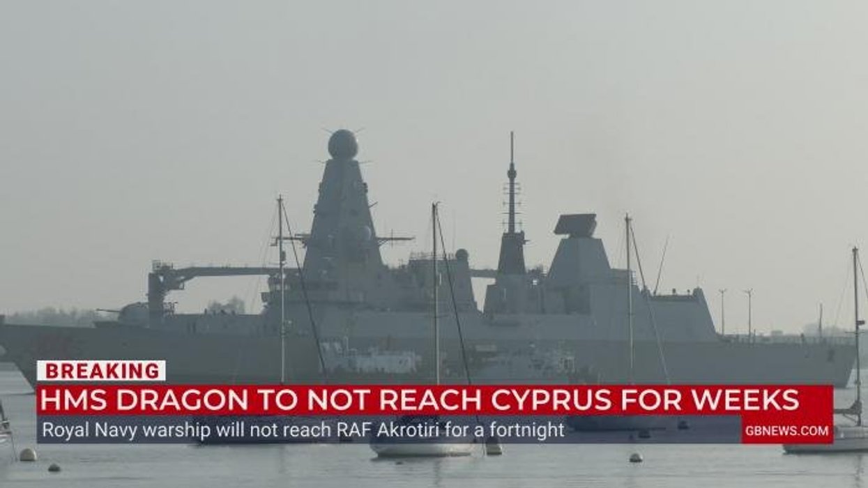 WATCH: US submarine torpedoes Iranian warship in 'quiet death' strike as dozens left stranded at sea