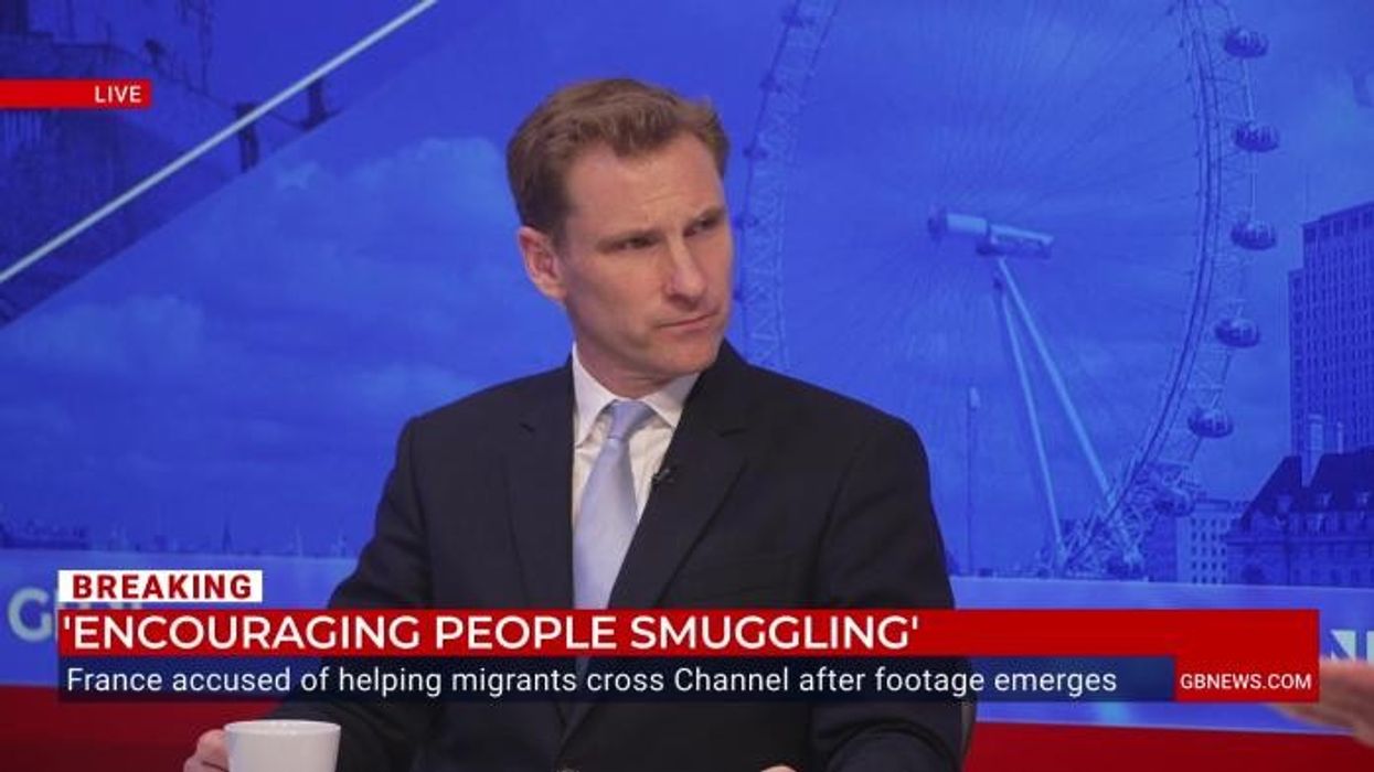 'Shocking!' Chris Philp slams French authorities for 'shepherding' illegal migrants to Britain with free life jackets