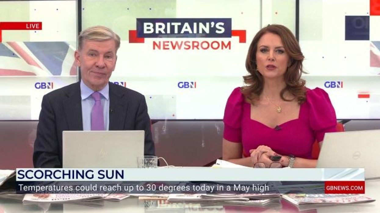 WATCH: Dougie Beattie reports live from a Hyde Park pedalo as temperatures soar - 'Fabulous!'