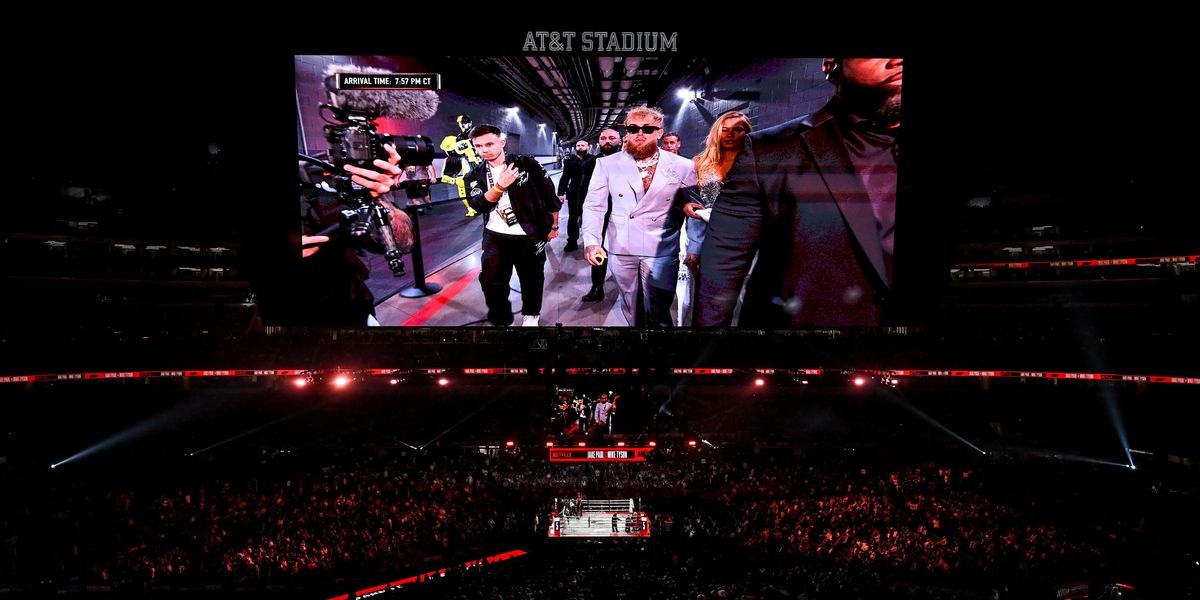 NextImg:Jake Paul brutally booed by boxing fans after appearing on the big screen before Mike Tyson fight