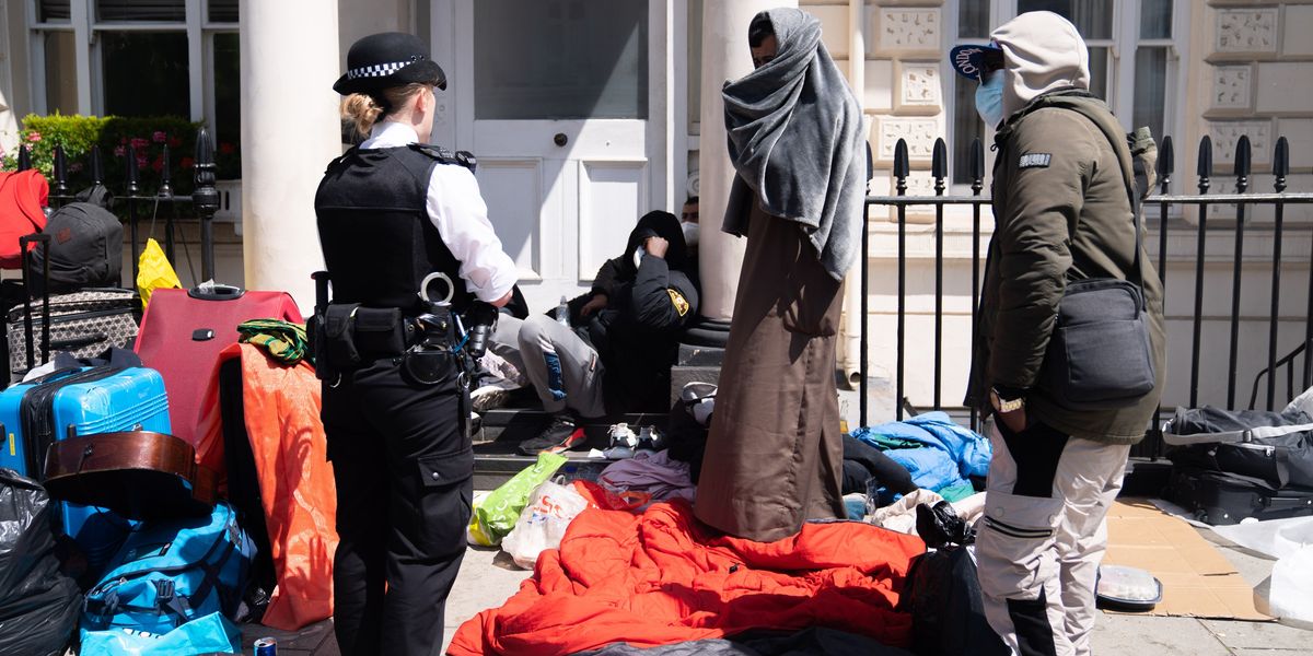 NextImg:Wily migrants found to dodge deportation by SWAPPING rooms in tax-payer funded hotels