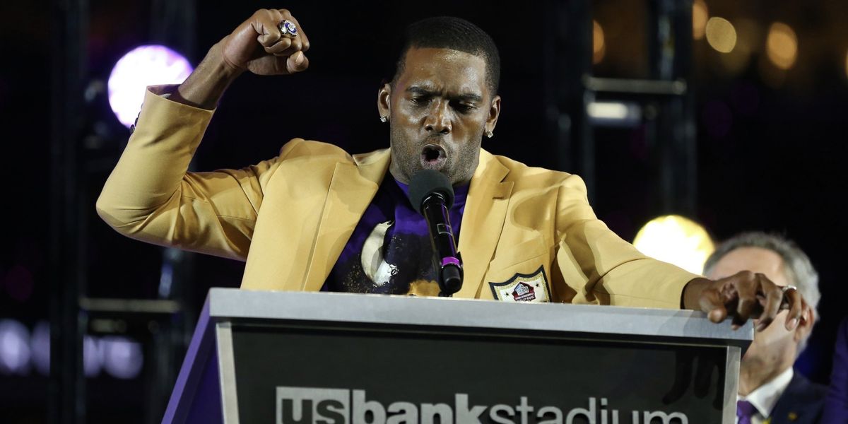 NextImg:NFL Hall of Famer Randy Moss set to undergo cancer treatment but plans TV return