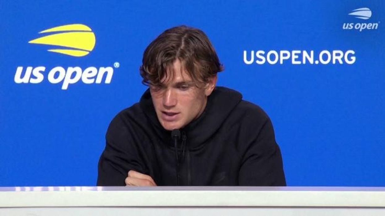 Jack Draper crashes out of Queen's semi-final as Brit smashes racquet in frustration