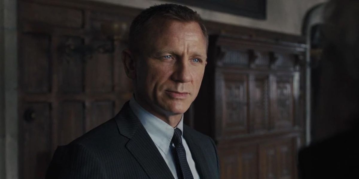 Newcomer skyrockets among frontrunners after endorsement from co-star