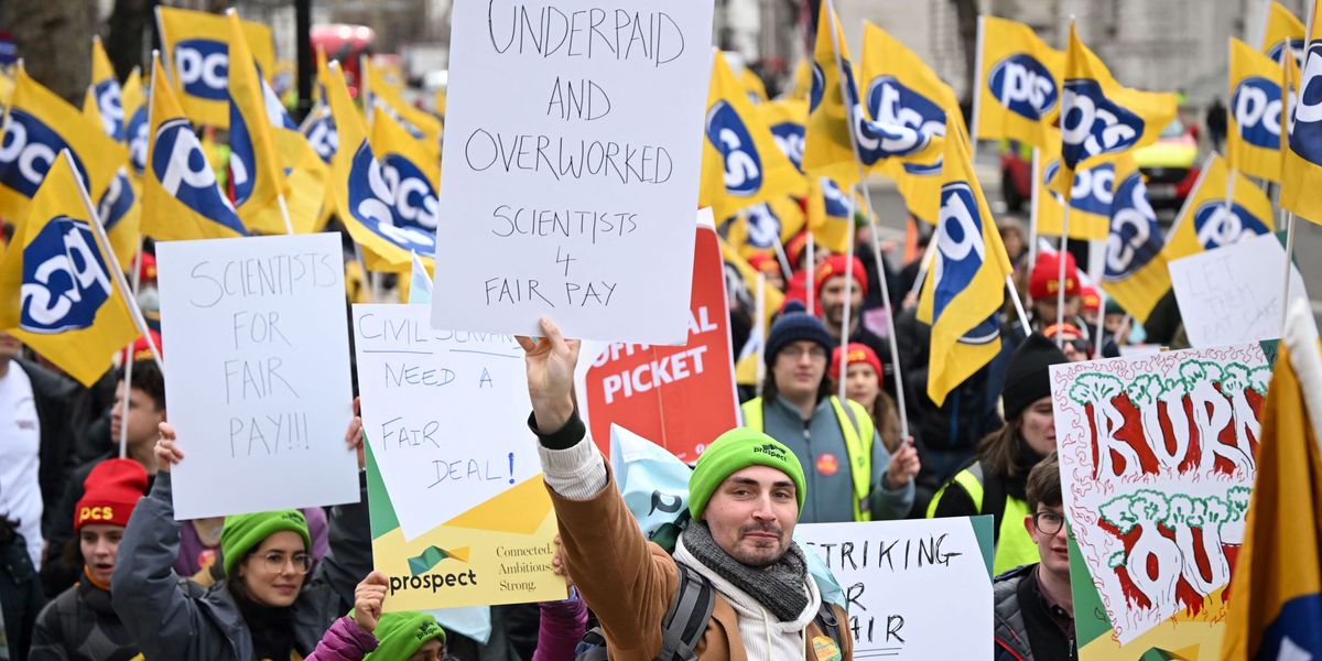 NextImg:No10 rips apart civil servants' demands for four-day week amid calls for strike