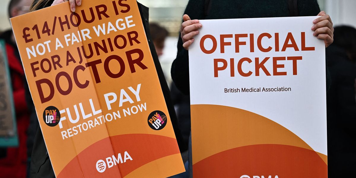NextImg:Junior doctors vote overwhelmingly to continue strike action for SIX MONTHS amid long-running dispute over pay