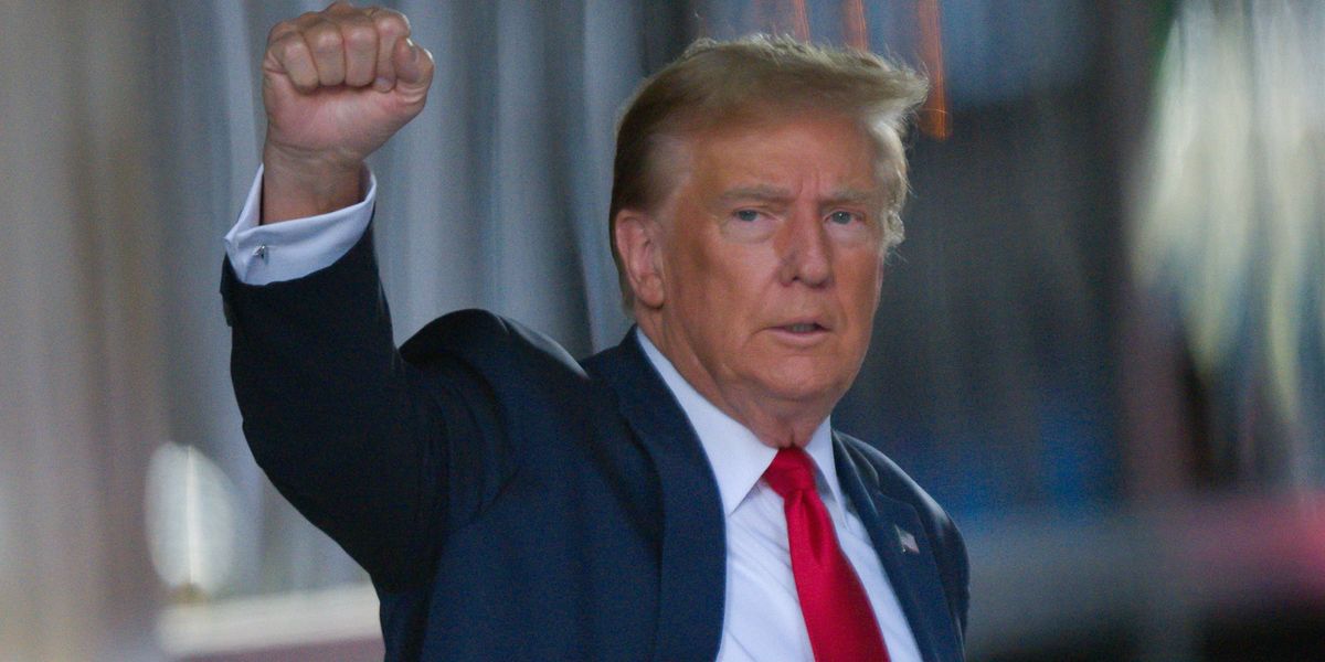 NextImg:Donald Trump could lose his famous New York tower if he fails to pay his $354m fine
