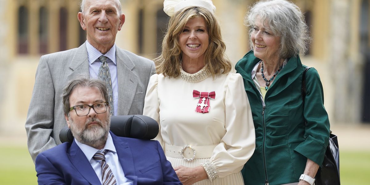 Kate Garraway’s husband Derek Draper dies aged 56 as tributes pour in Kate Garraway’s husband Derek Draper dies aged 56 as tributes pour in
