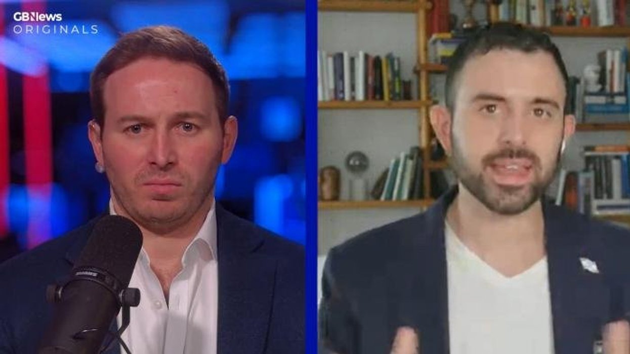 Keir Starmer accused of 'lazy attempt to outsource decisions of life and death' amid international law concerns