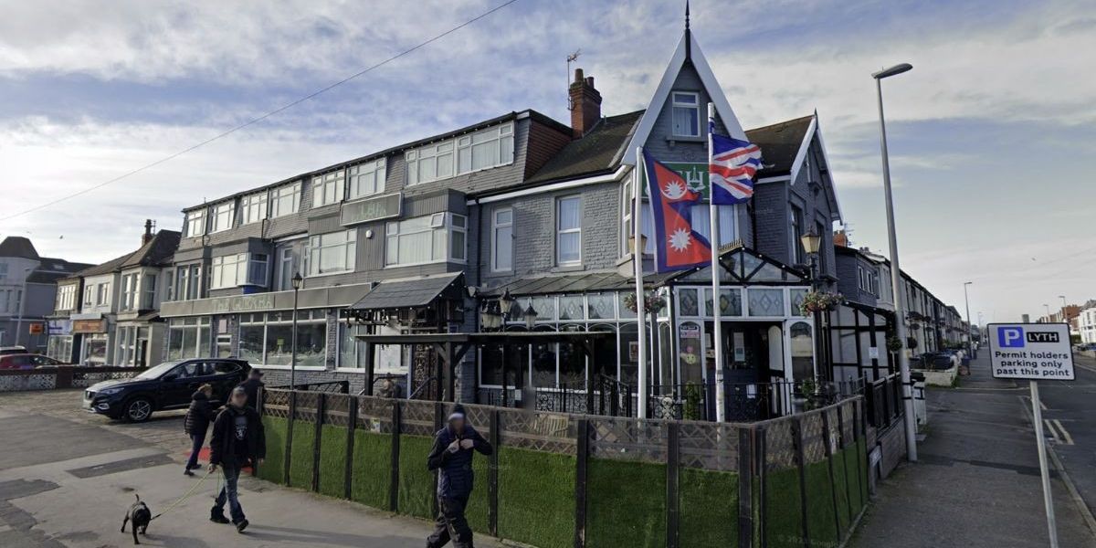 NextImg:Mother, 47, lay dead in restaurant toilet for three days before body discovered