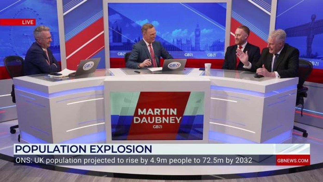 'Hang your heads in shame!' Lee Anderson blasts Labour's 'nonsense' migration strategy as shock new data predicts population boom: 'Lunatics!'