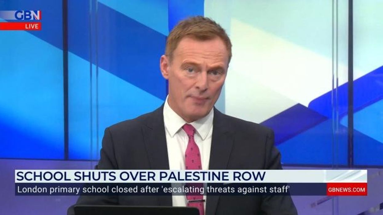 London primary school set to CLOSE as Palestine flag row sparks 'bomb threats'