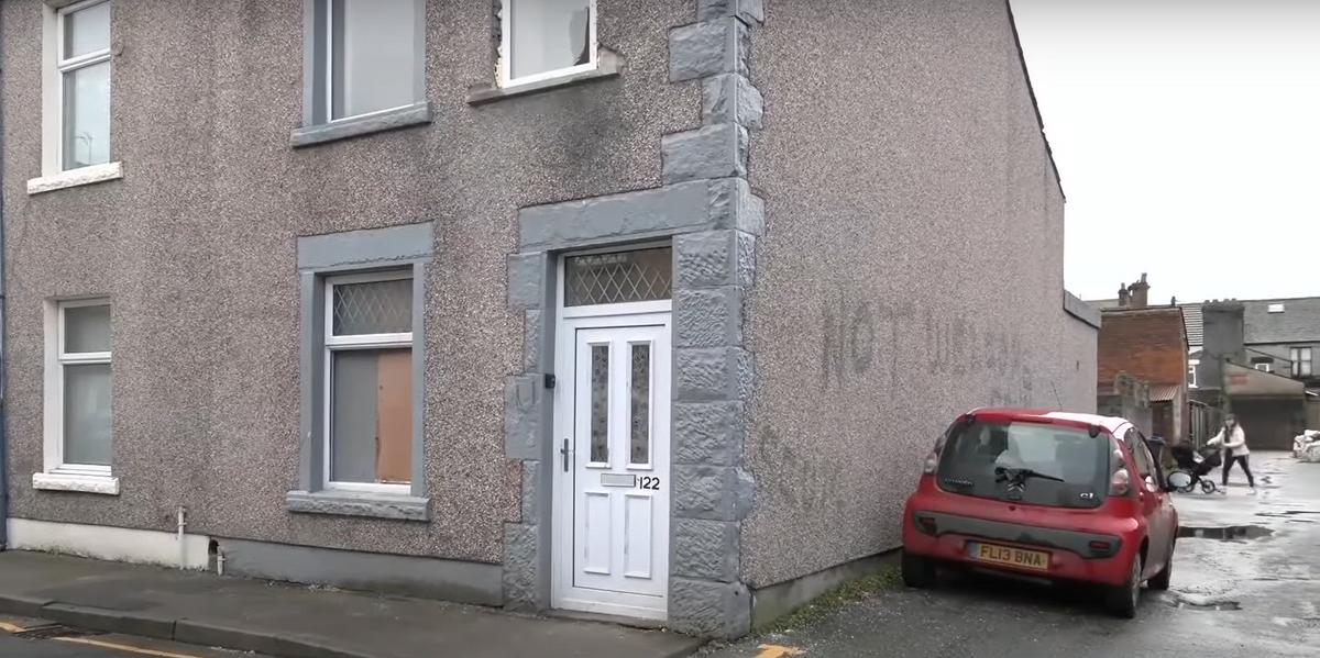 NextImg:Outrage as small, remote seaside town with housing shortage told it must house FORTY asylum seekers
