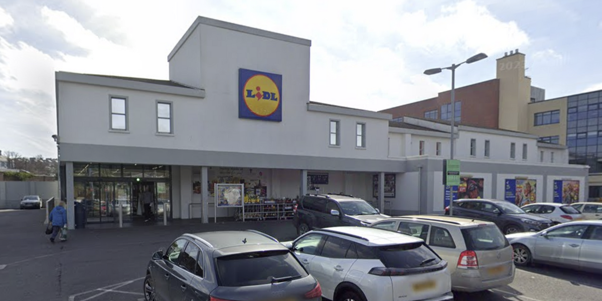 NextImg:Lidl admits 'regret' after dozens of customers wrongly hit with parking fines