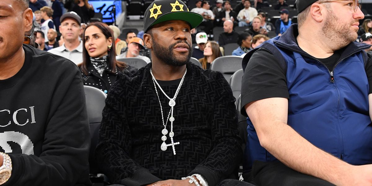 NextImg:Floyd Mayweather makes feelings clear on Jake Paul after controversial boxing win over Mike Tyson