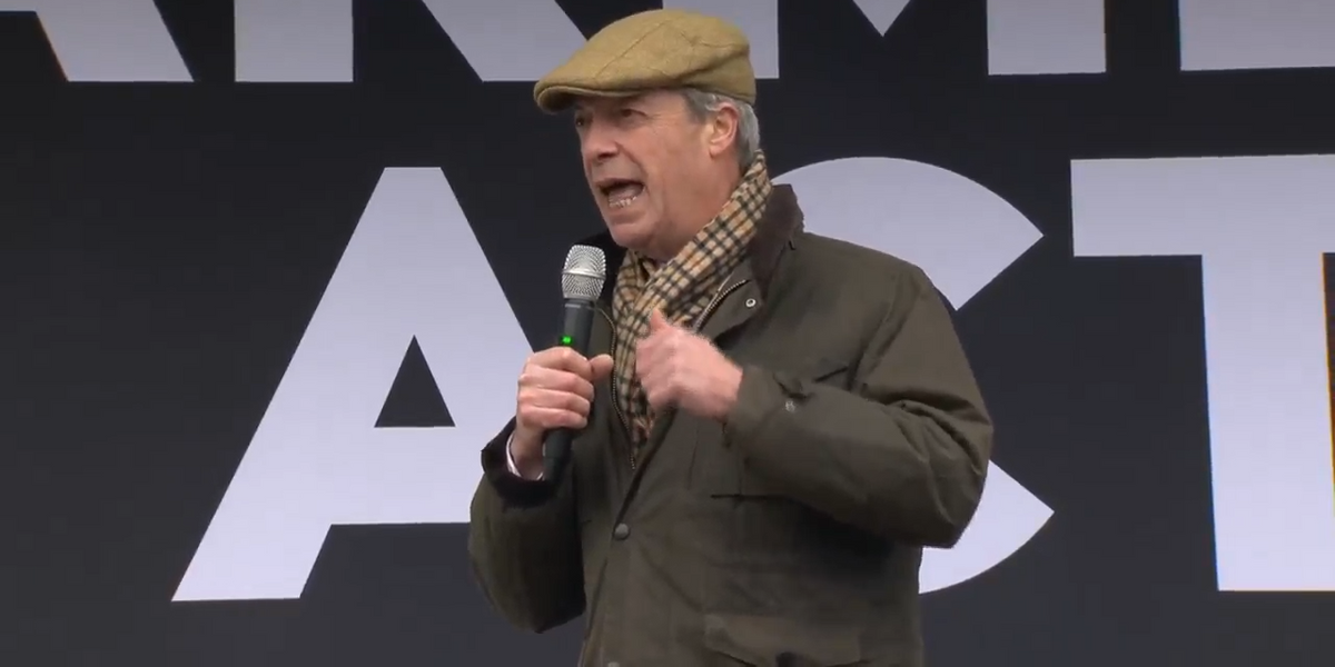 NextImg:‘End death taxes!’ Farage demands Starmer axes inheritance raid as Reform leader receives rapturous cheers ahead of farmers’ protest