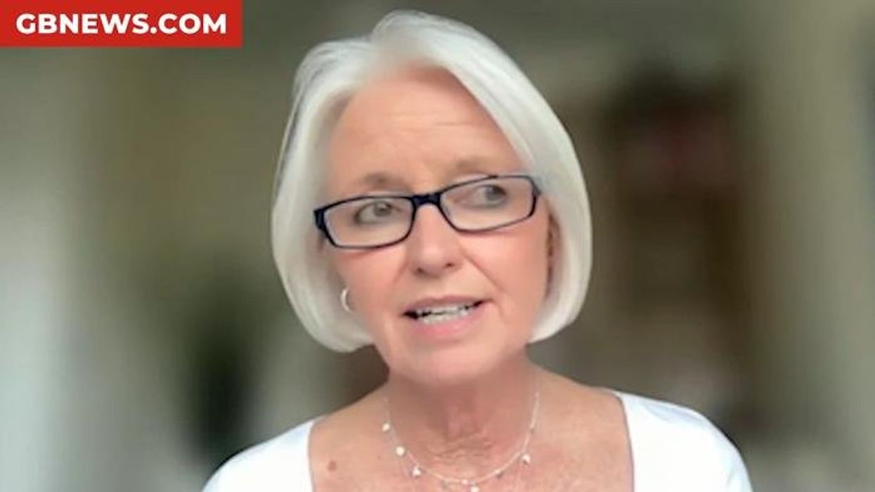Menopausal weight gain: Doctor shares top dietary recommendations to help women 'burn more fat'