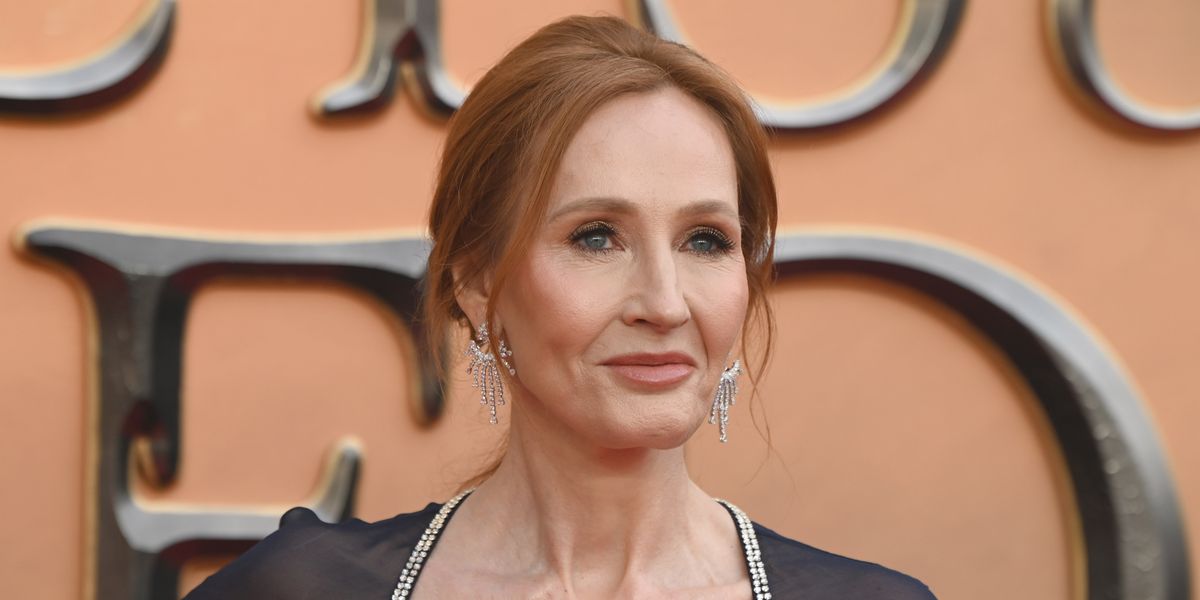 NextImg:JK Rowling urges police to 'arrest' her amid Twitter row over Scotland's Hate Crime Act