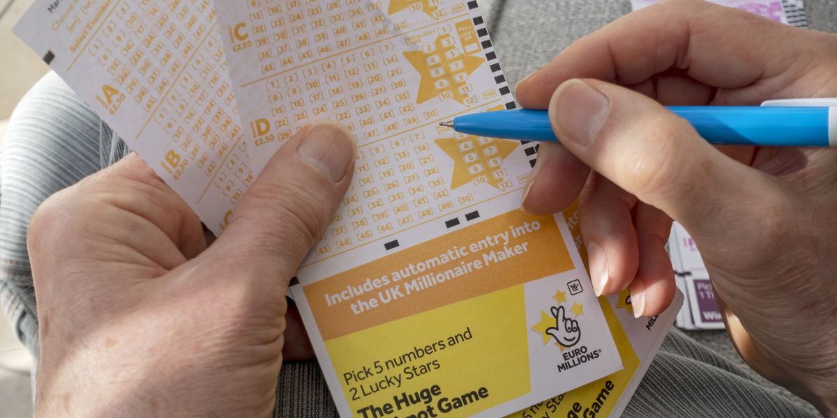NextImg:National Lottery 'winner' refused £4MILLION prize despite his card purchasing scratchcard