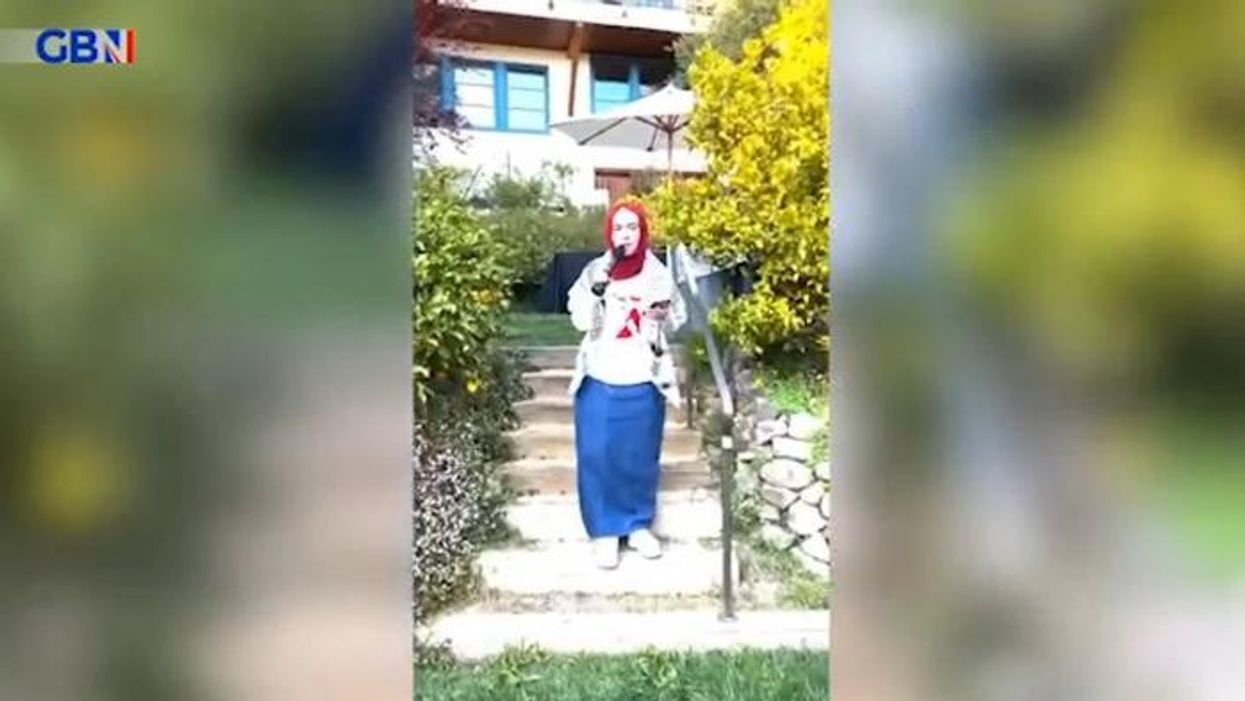 Palestine protesters sabotage university dinner in protest at professor who invited them