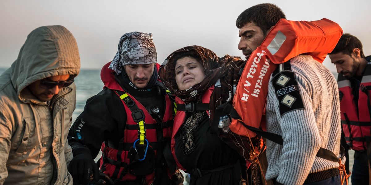 NextImg:EU to overhaul huge immigration law as member states will be allowed to deport failed asylum seekers and criminals