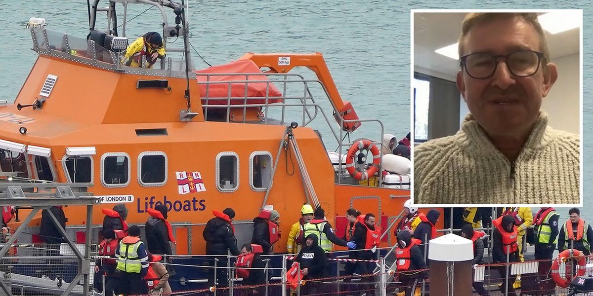 NextImg:RNLI members ‘disenchanted’ as lifeboats become a ‘taxi service for migrants’, says ex-lifeguard