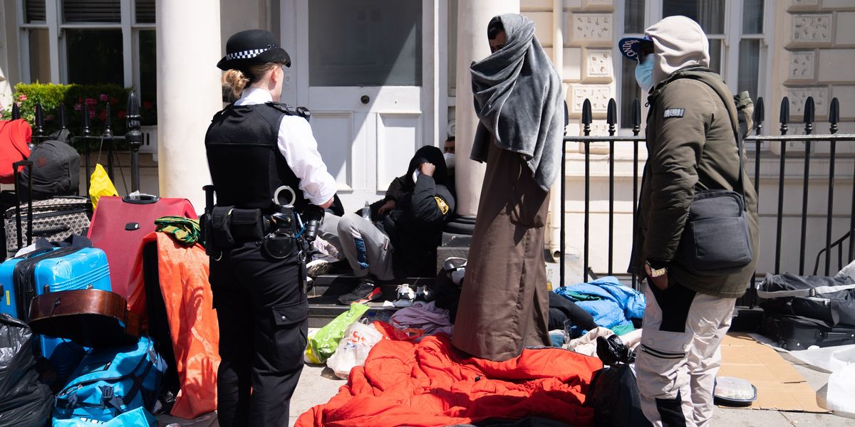 NextImg:Asylum seekers to be granted up to SIXTEEN THOUSAND homes despite young people struggling to get on housing ladder