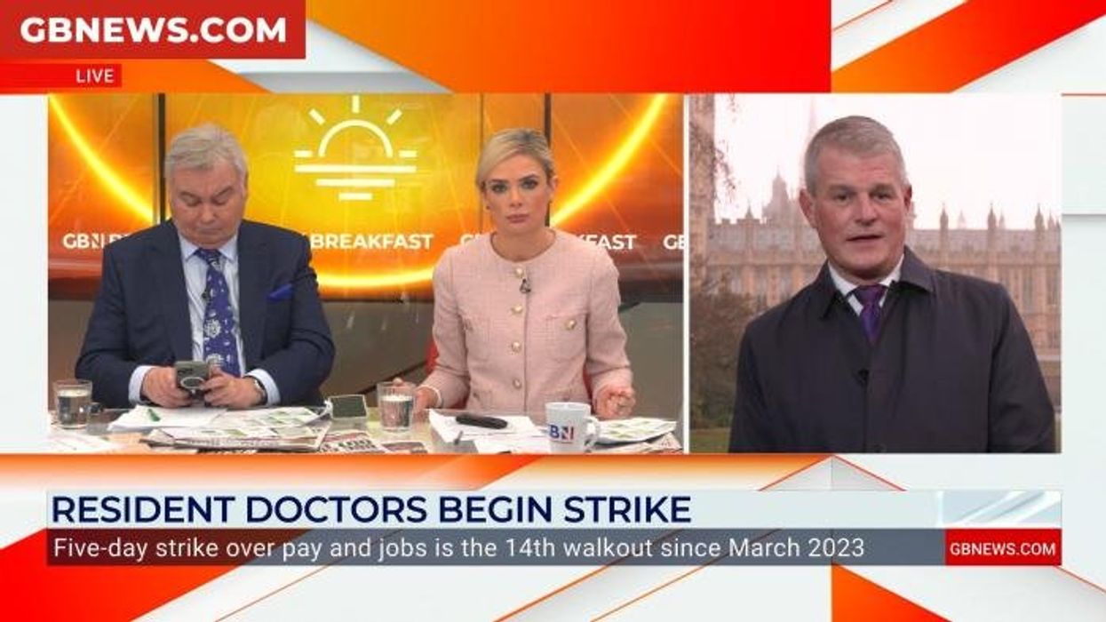 Top Tory vows to BAN doctors from striking as BMA members begin 'unacceptable' five-day walkout