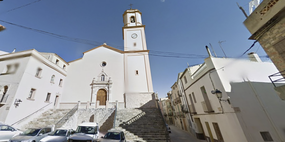 NextImg:Tourist in Spain dies instantly after being struck on the head by a huge church bell
