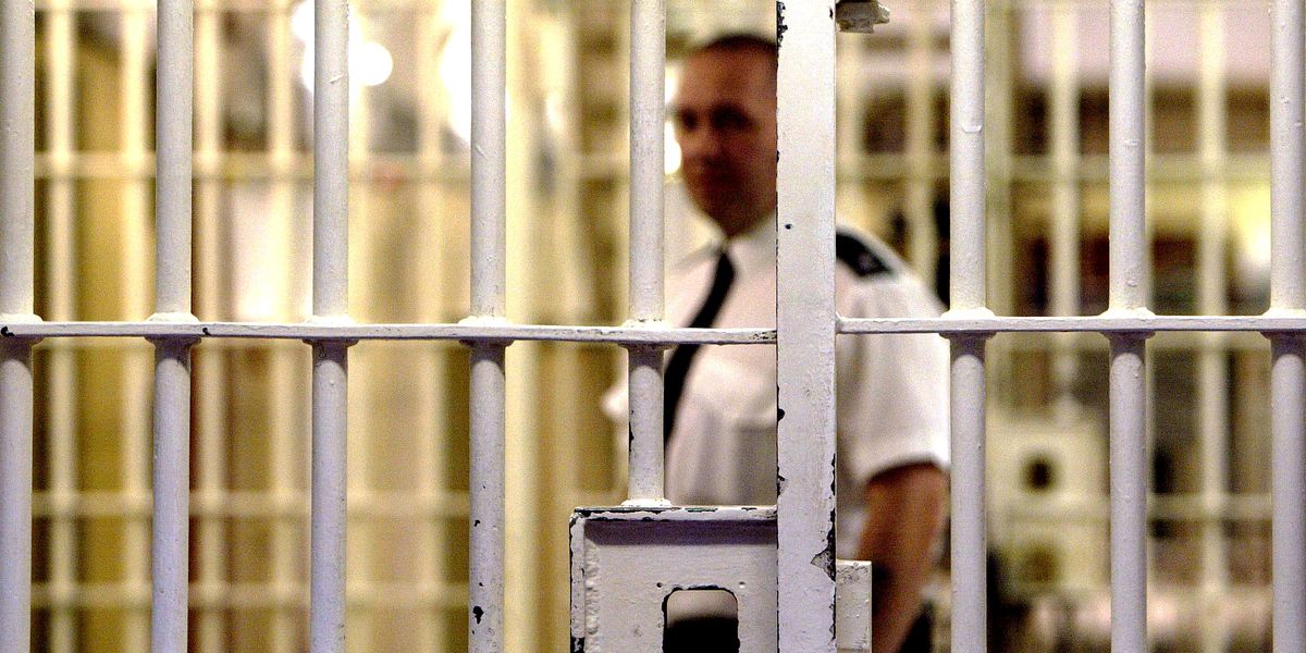 NextImg:Trans prisoner wins complaint after being unable to order size ten women’s shoes at men's prison