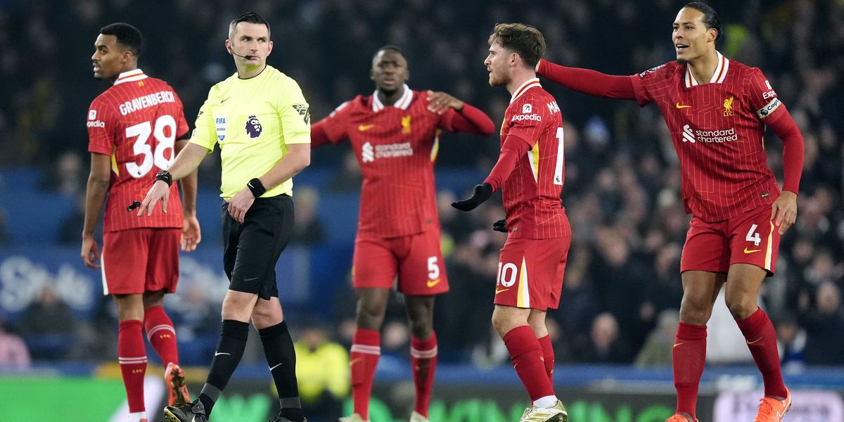 Liverpool fans demand Michael Oliver sacking after controversial calls in pulsating Everton draw