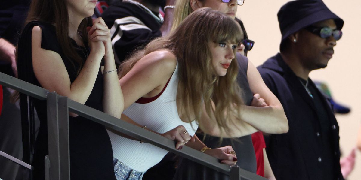 NextImg:Travis Kelce's family 'felt awful' after Taylor Swift was brutally booed at Super Bowl