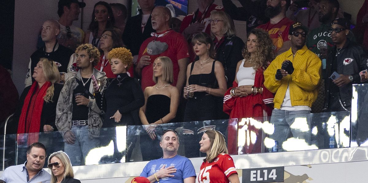 NextImg:Travis Kelce's brother was 'overwhelmed' sitting next to Taylor Swift at the Super Bowl - 'Pretty unreal'