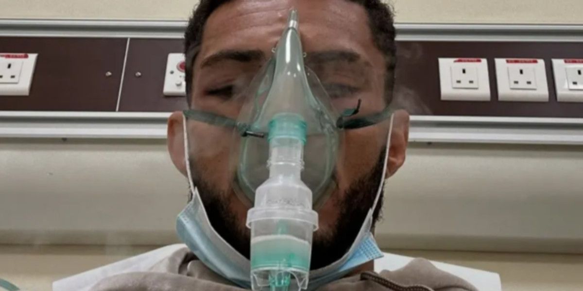 NextImg:UFC star rushed to hospital after suffering breathing difficulties from 'paint fumes'