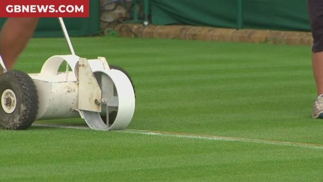 Jannik Sinner snaps at reporter despite comfortable Wimbledon win