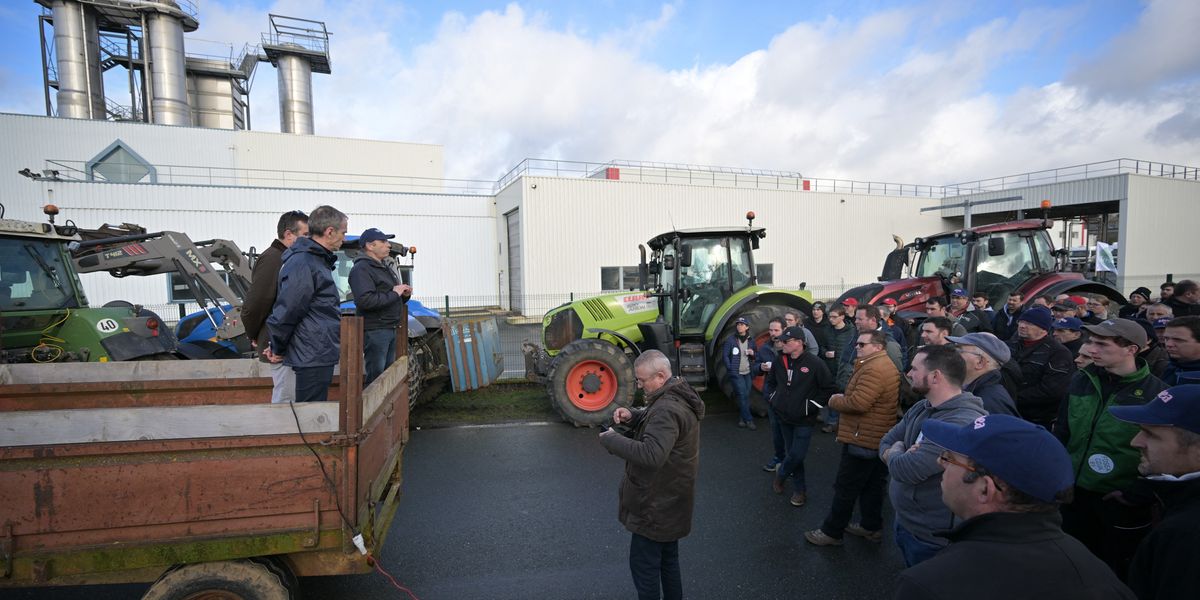 NextImg:Farmers threaten to expand protests across EU as they continue to block roads after fatal crash