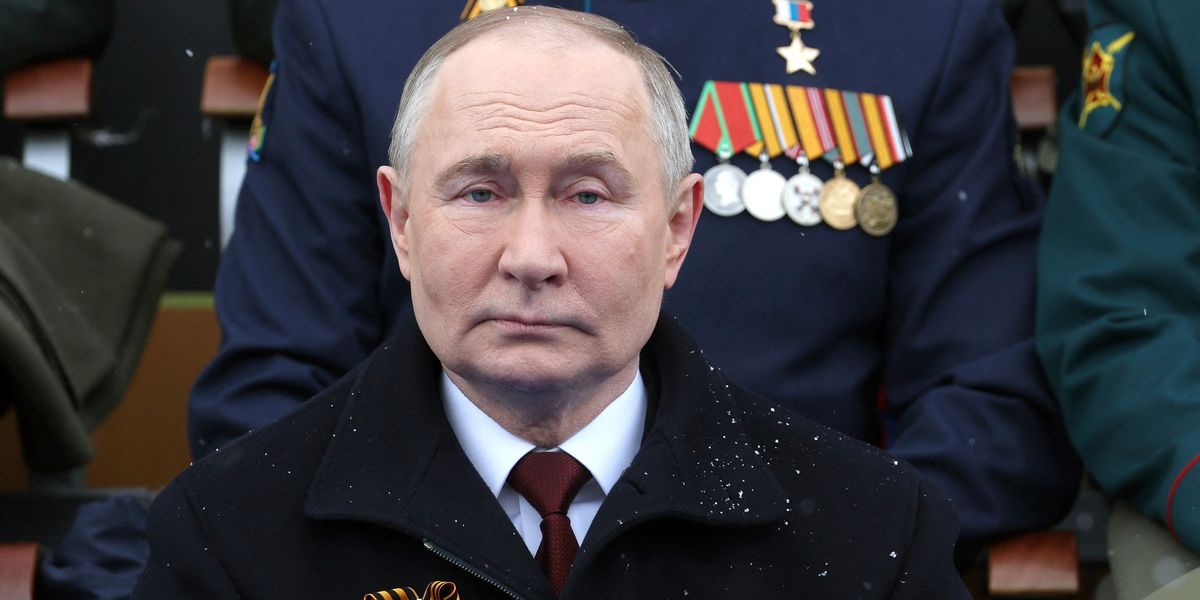 NextImg:Putin recruiting far-right extremists to carry out terror attacks in Britain as revenge for aiding Ukraine