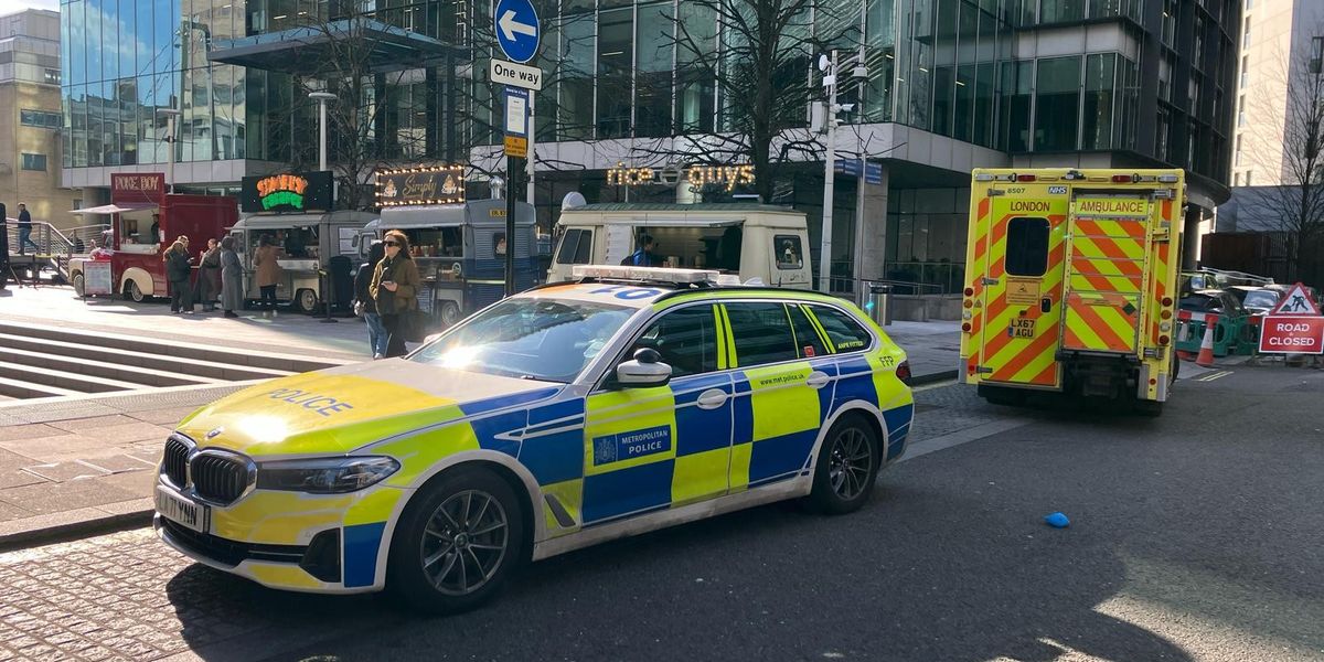 NextImg:London news: Security guard left bleeding after trying to stop knife-wielding 'shoplifter'