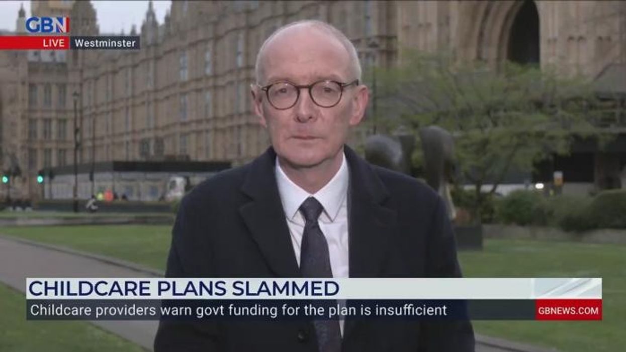 Scottish police dealing with hate crime calls handed script to DEFEND Humza Yousaf