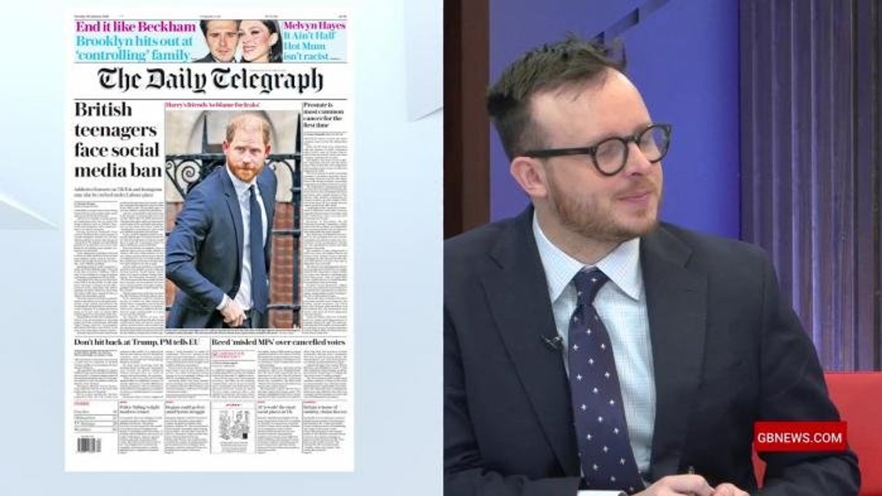 Mediterranean tourist hotspot risks disaster as 'ticking time bomb' Russian tanker approaches coast